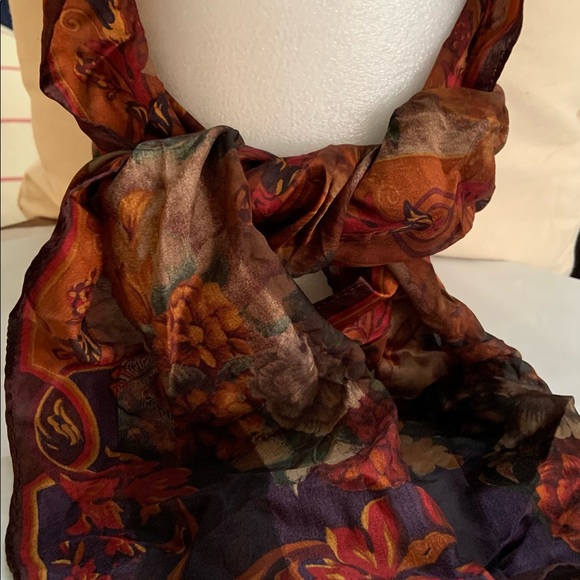 ADRIENNE VITTADINI floral scarf 100% silk - Picture 2 of 14